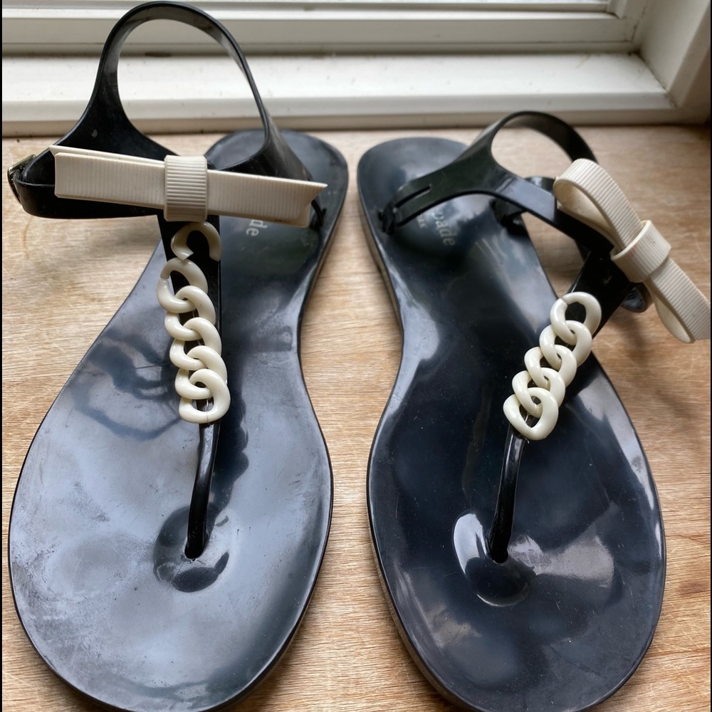 90s jelly sandals from Kate Spade. B&W bow & chain